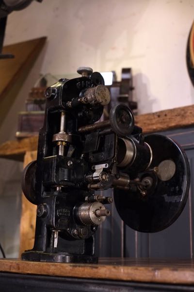 Chronoprojecteur-Pathé-type-ABR-pour-film-ernemann -1910