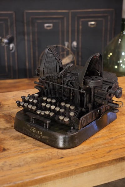 machine a ecrire ancienne Oliver numero 4