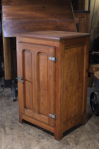 glaciere de boucher ancienne