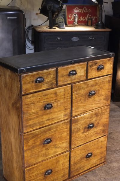 meuble de metier vintage  etroit a 9 tiroirs