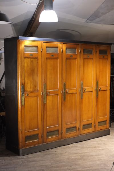 vestiaire en bois 1900 meuble de metier