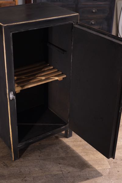 glaciere ancienne en bois peint